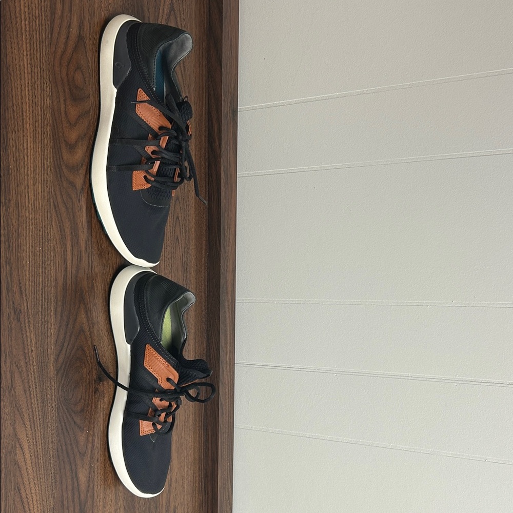 OluKai Men's Black Golfing Shoes with Brown Accents - Picture 4 of 6